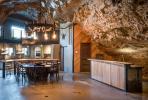 Najluksuzniji hotel u pećini traži novog vlasnika