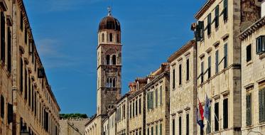 Dubrovnik postaje Notingem - Postavljaju se kulise za film 