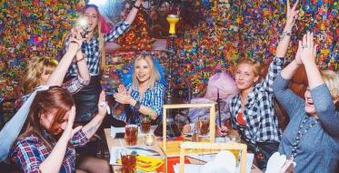 Kafić u Moskvi u kom se gosti igraju plastelinom