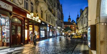 U Pragu zabranjeno pijenje alkohola na ulicama - Kazne i do 400 evra