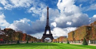 Za obnovu Ajfelove kule Pariz izdvaja 300 miliona evra