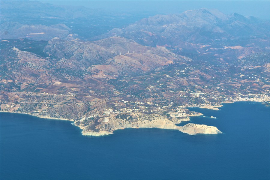 Pogled iz aviona na ostrvo Krit