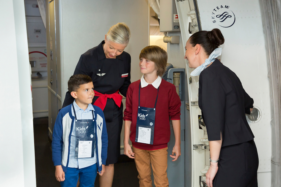 Program “Kids solo” za decu koja sama putuju avionom